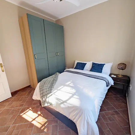 2br House With Rooftop Terrace, 8 Min Walk To Center Dom wakacyjny Torremolinos