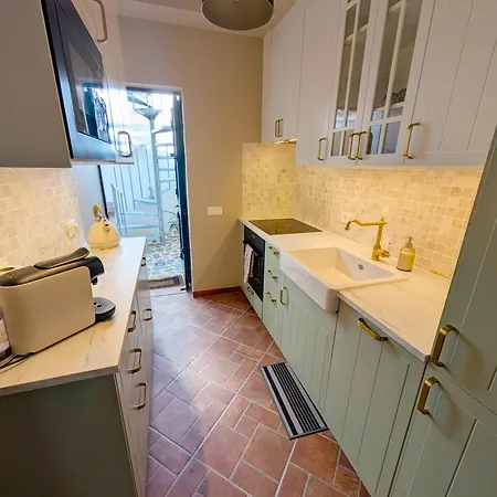 2br House With Rooftop Terrace, 8 Min Walk To Center Torremolinos