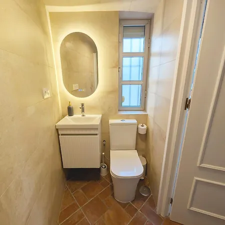 2br House With Rooftop Terrace, 8 Min Walk To Center Dom wakacyjny Torremolinos